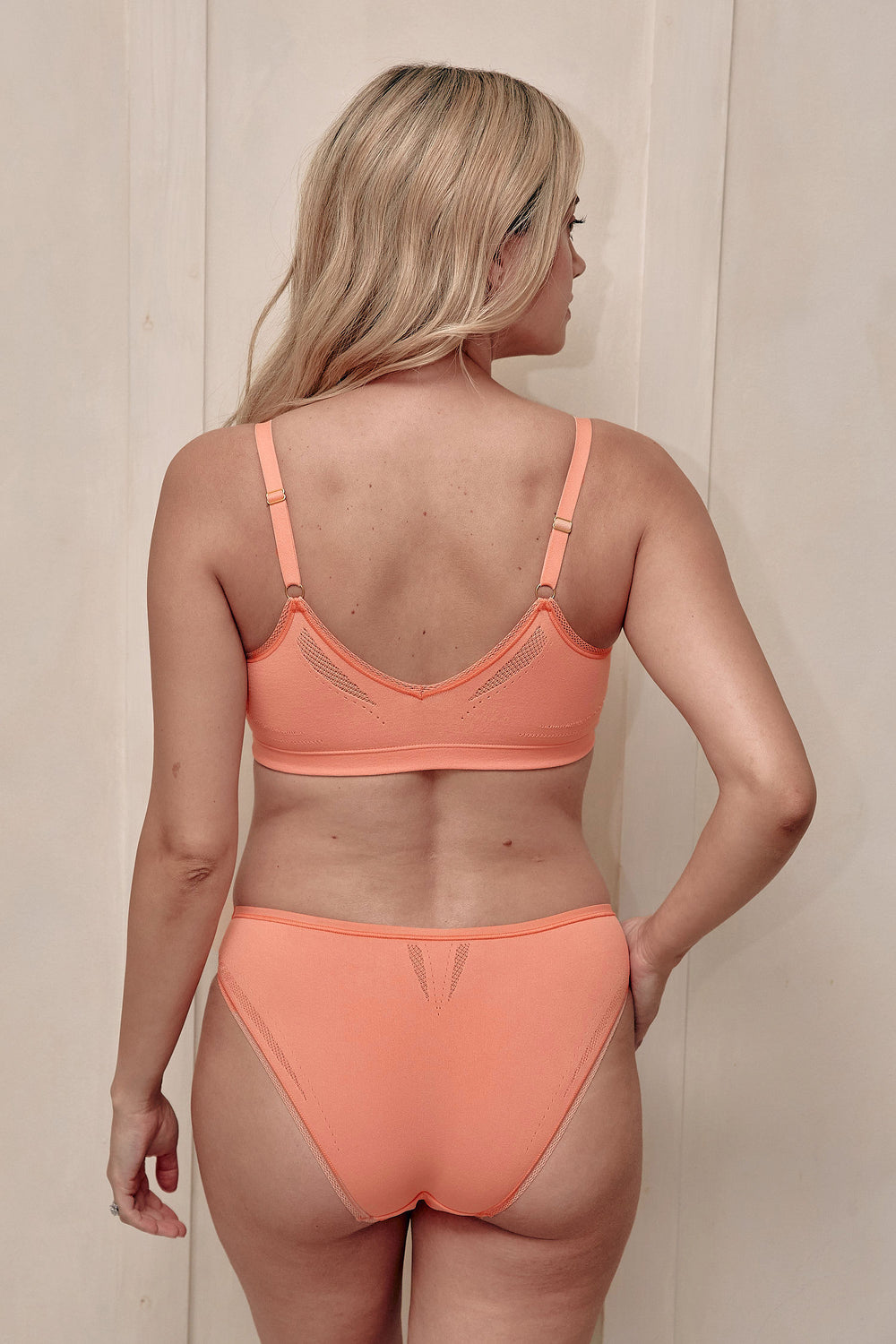 The Plunge Bra - Coral